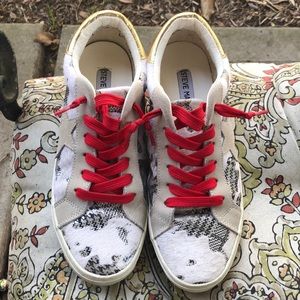 Steve Madden Passion snake silver star red slipon